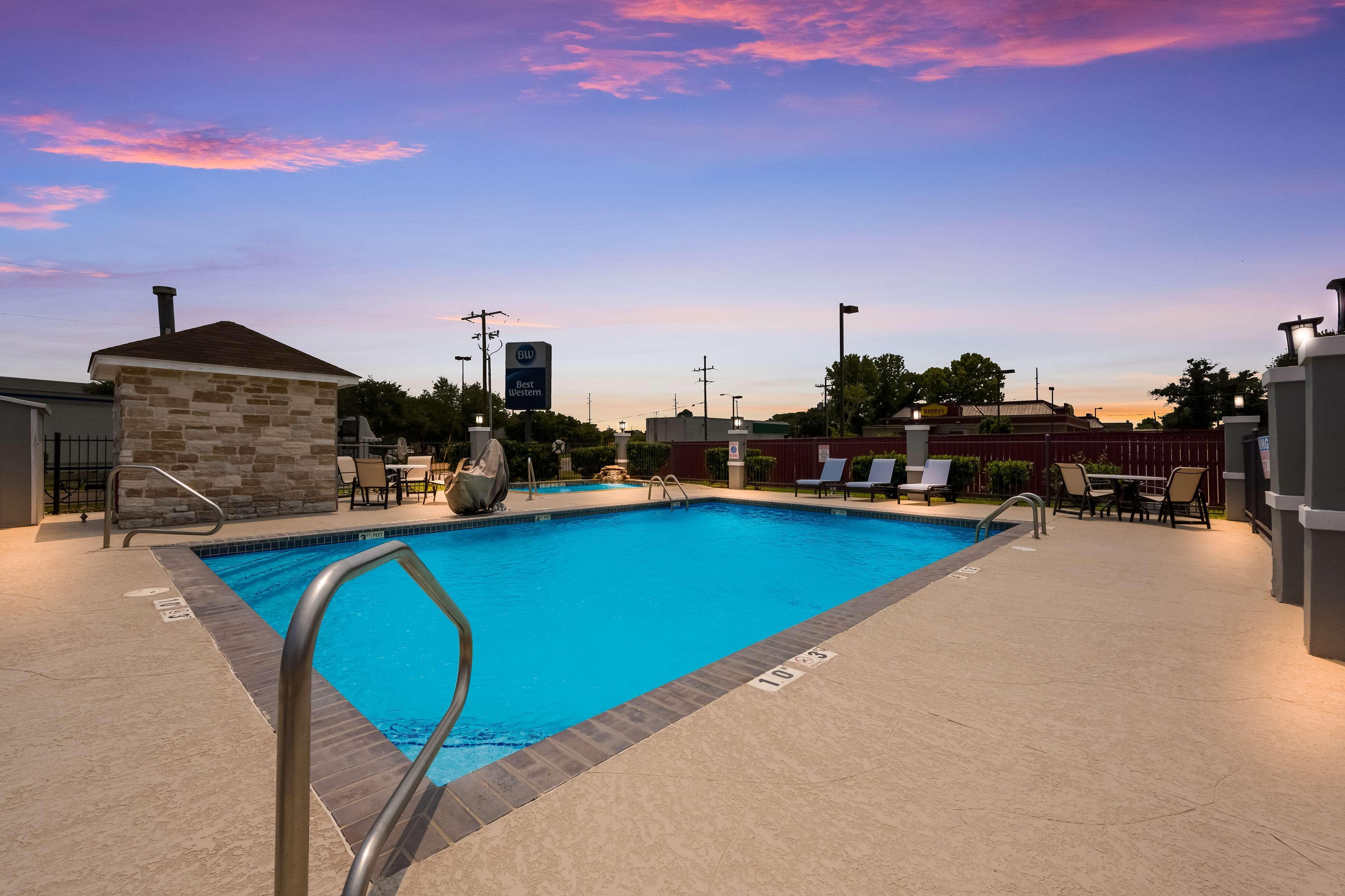 Best Western Huntsville Exterior photo
